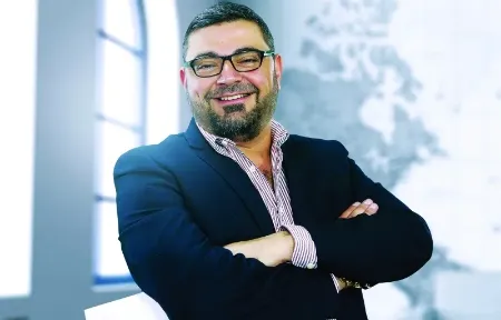 احمد خيري العمري